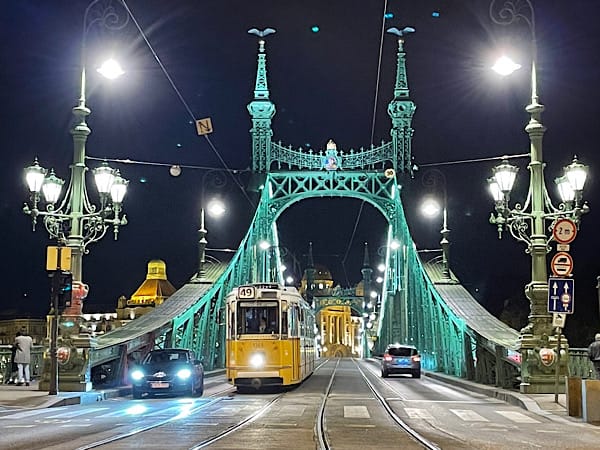 Budapest Szabadság-Híd (die Freiheitsbrücke, berühmt aus verschiedenen Filmen)
